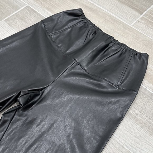 Aritzia Wilfred Free Daria Pant High-Waisted Vegan Leather Leggings in Black - Picture 7 of 15